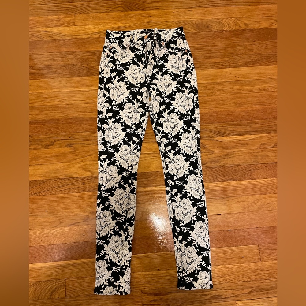 7 for all mankind embroidered jeans size 25
